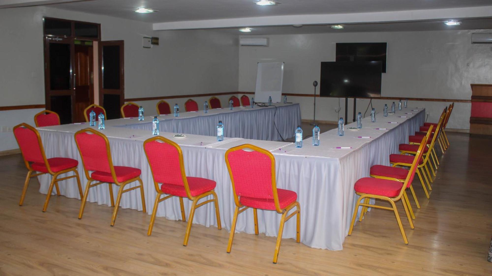 67 Airport Hotel Nairobi Mlolongo Экстерьер фото