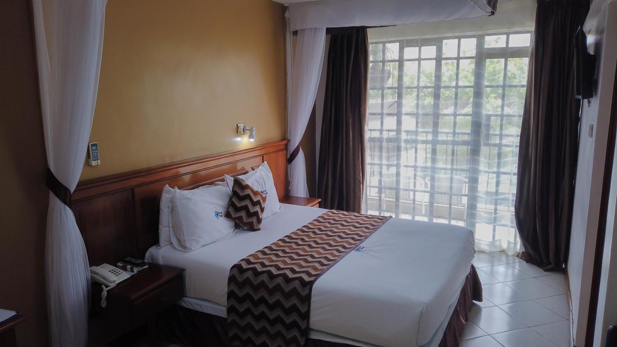 67 Airport Hotel Nairobi Mlolongo Экстерьер фото