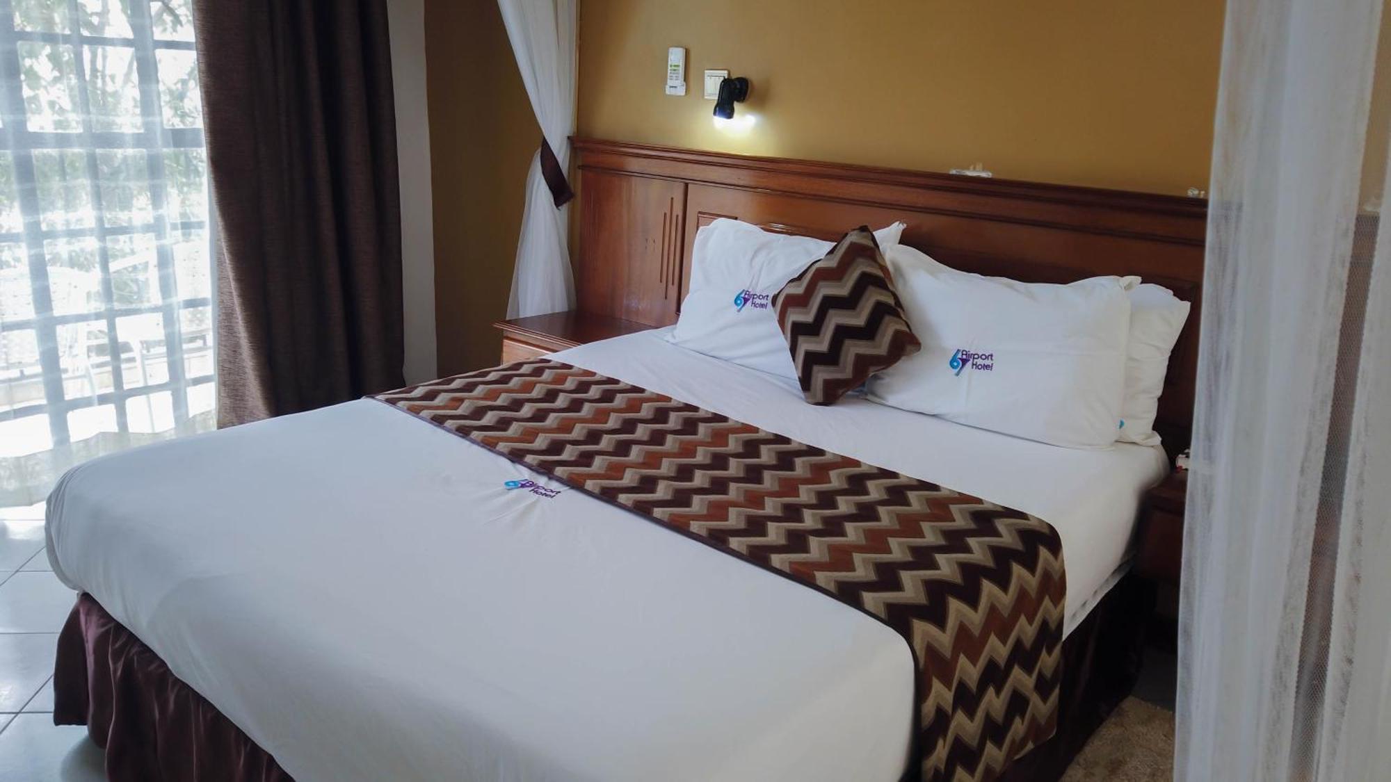 67 Airport Hotel Nairobi Mlolongo Экстерьер фото